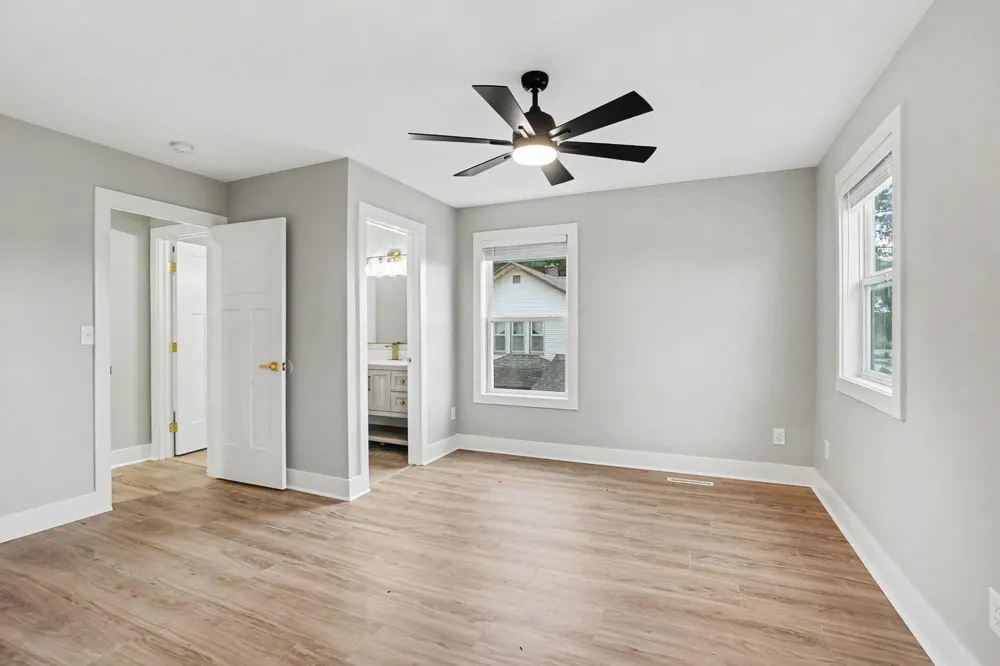 2123 Lakeshore Drive Muskegon, MI 49441