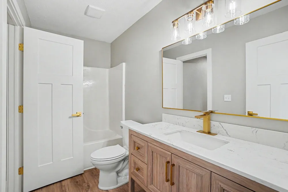2123 Lakeshore Drive Muskegon, MI 49441