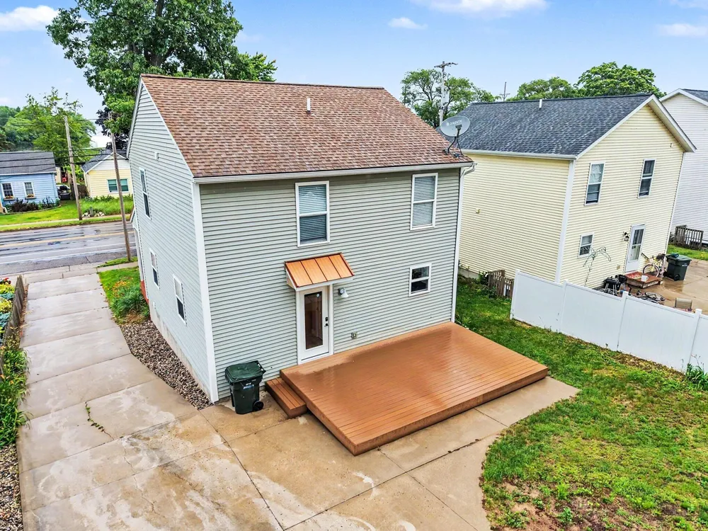 2123 Lakeshore Drive Muskegon, MI 49441
