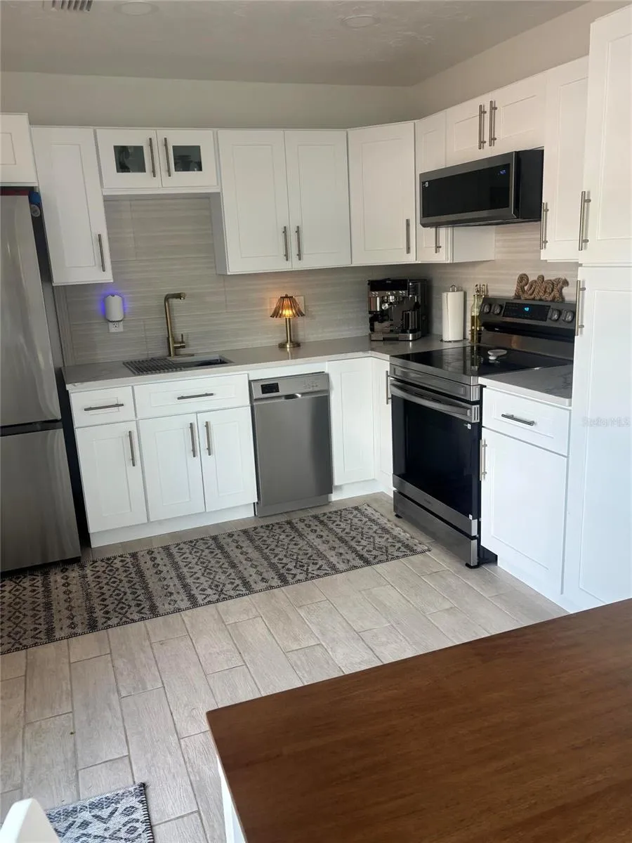 470 S MCCALL ROAD #8 Englewood, FL 34223