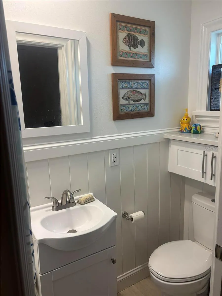 470 S MCCALL ROAD #8 Englewood, FL 34223