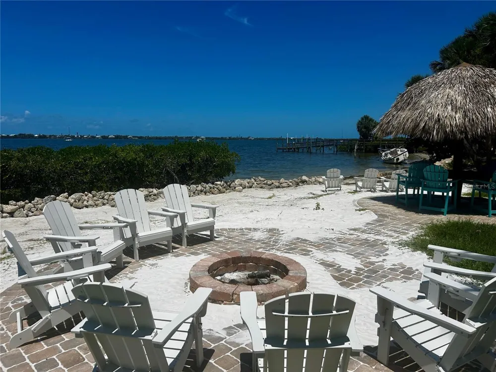 470 S MCCALL ROAD #8 Englewood, FL 34223