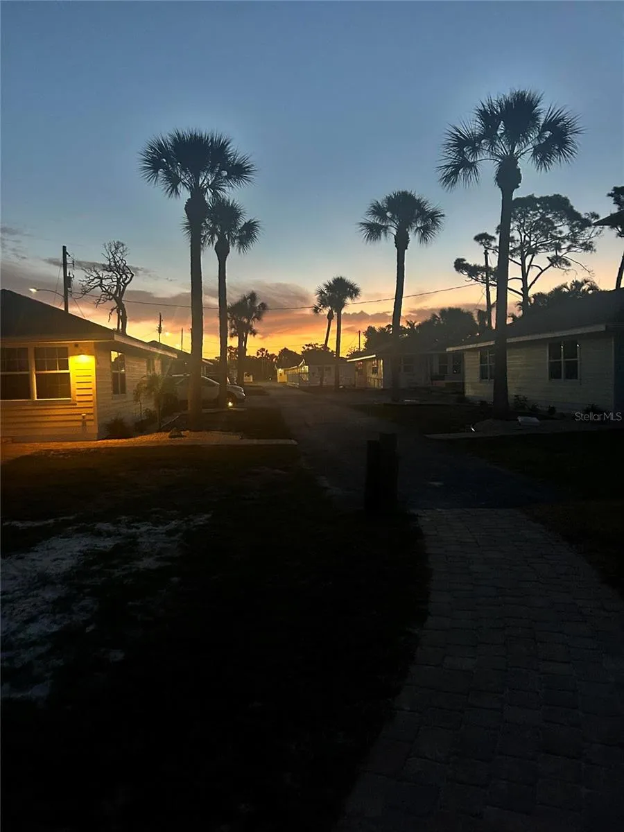 470 S MCCALL ROAD #8 Englewood, FL 34223