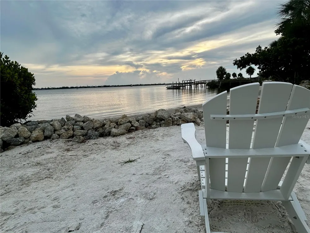 470 S MCCALL ROAD #8 Englewood, FL 34223