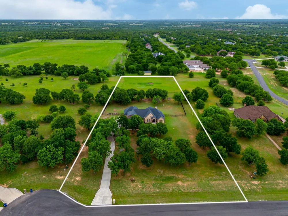106 Treeline Court Lipan, TX 76462