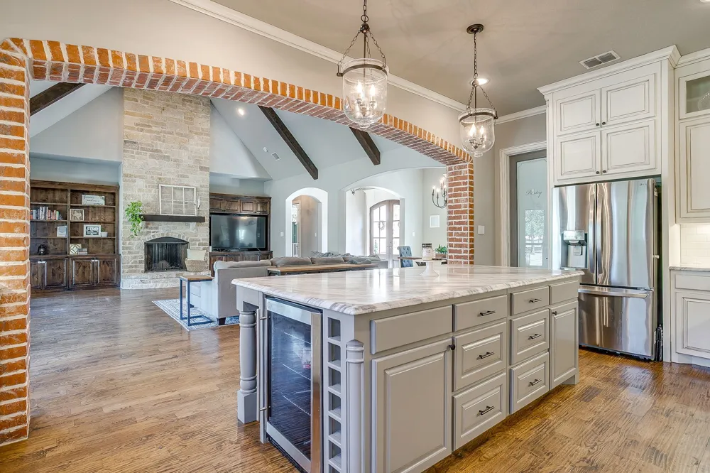 106 Treeline Court Lipan, TX 76462