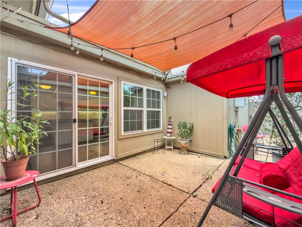 9 Rock Creek Drive #9 Corpus Christi, TX 78412