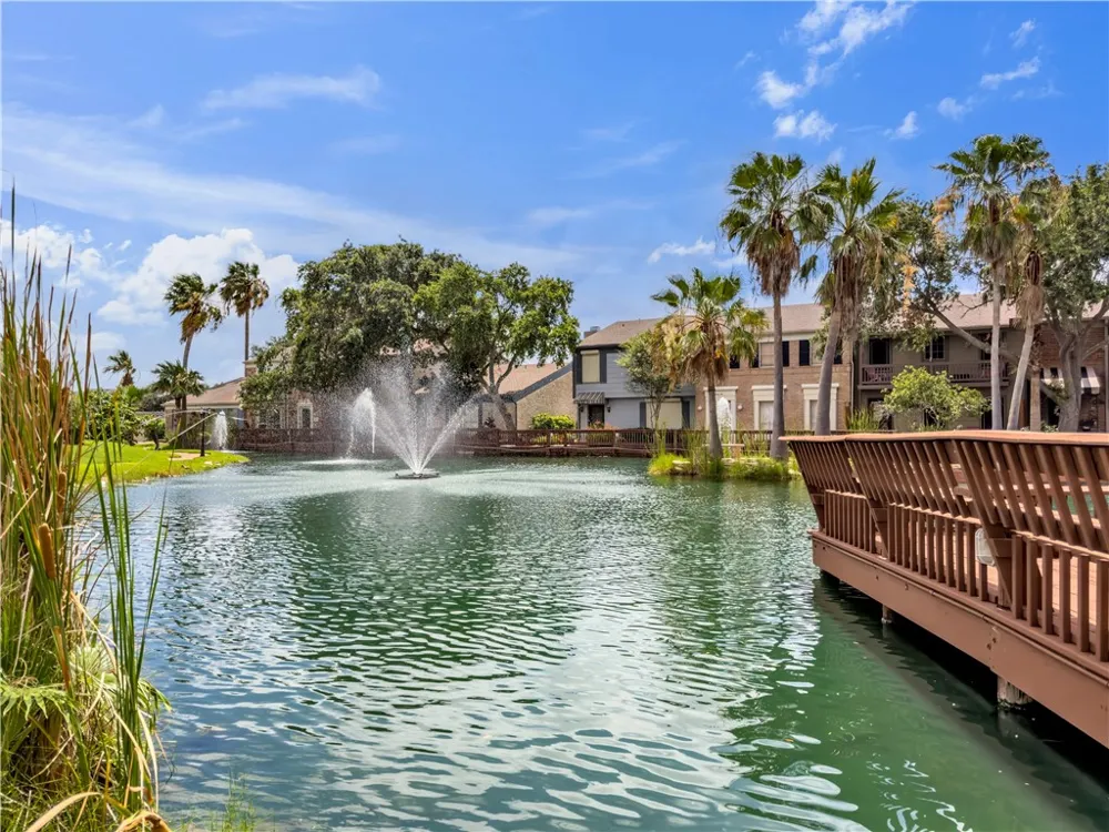 9 Rock Creek Drive #9 Corpus Christi, TX 78412