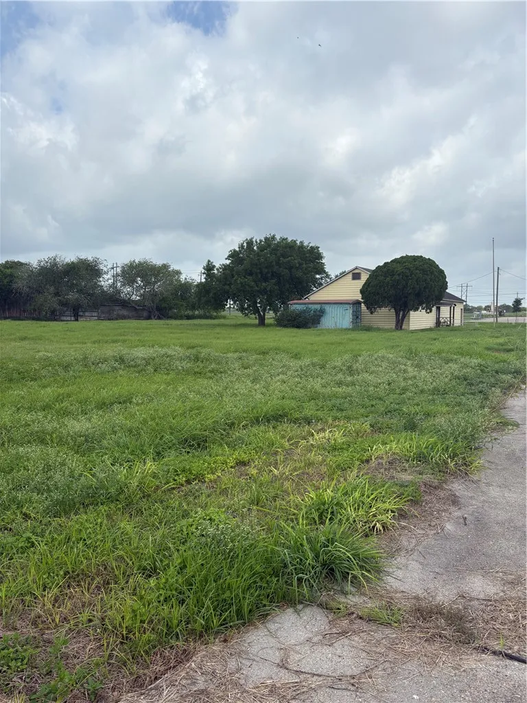 1814 Lodge Lane Corpus Christi, TX 78409