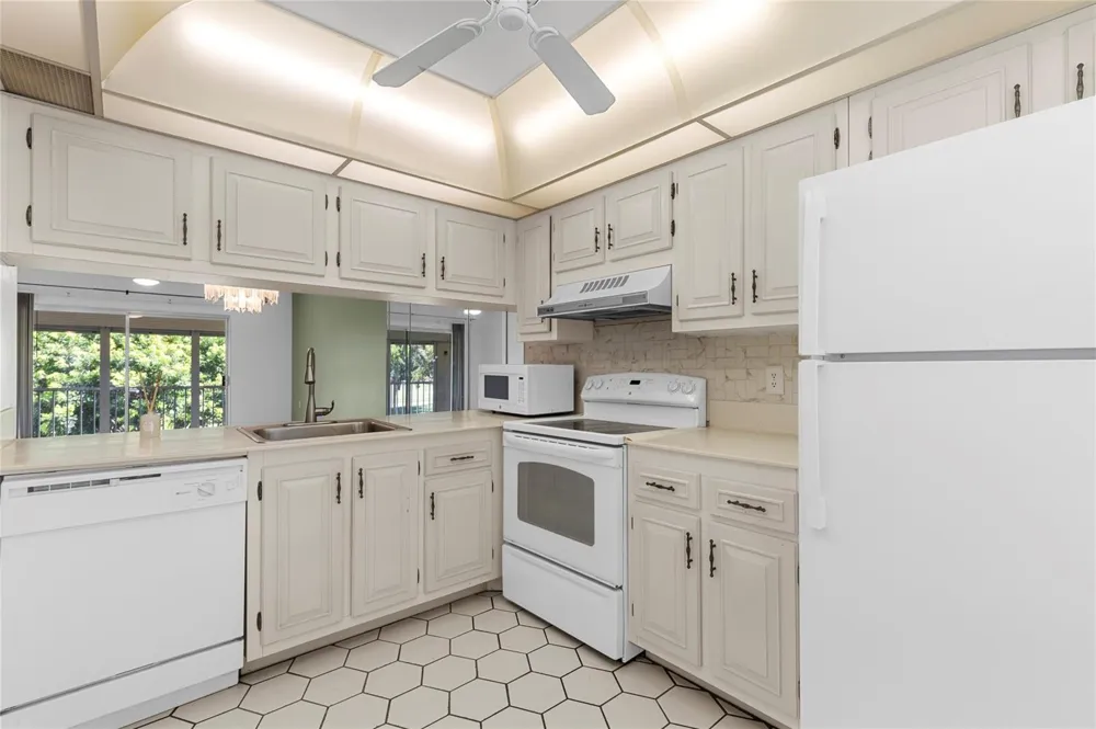 2701 Nassau Bend #D2 Coconut Creek, FL 33066