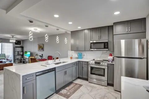 130 NE 26th Avenue #3070
