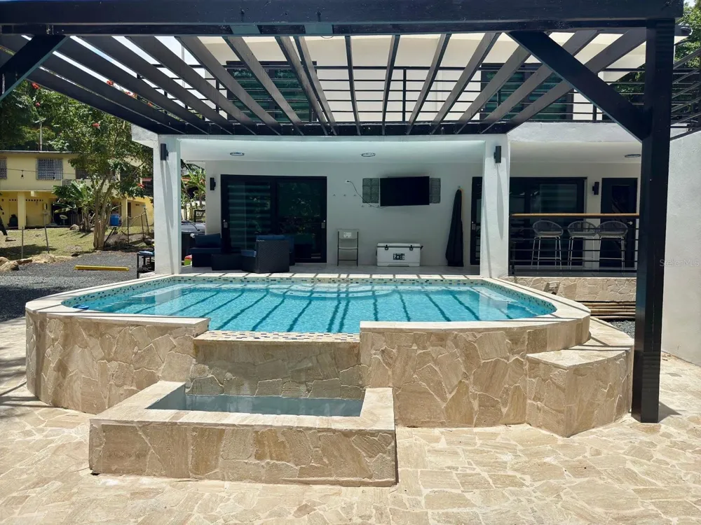 Address Not Shown Rio Grande, PR 00745