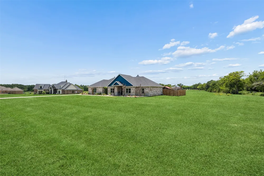 1000 Winding Wood Trail Scurry, TX 75158