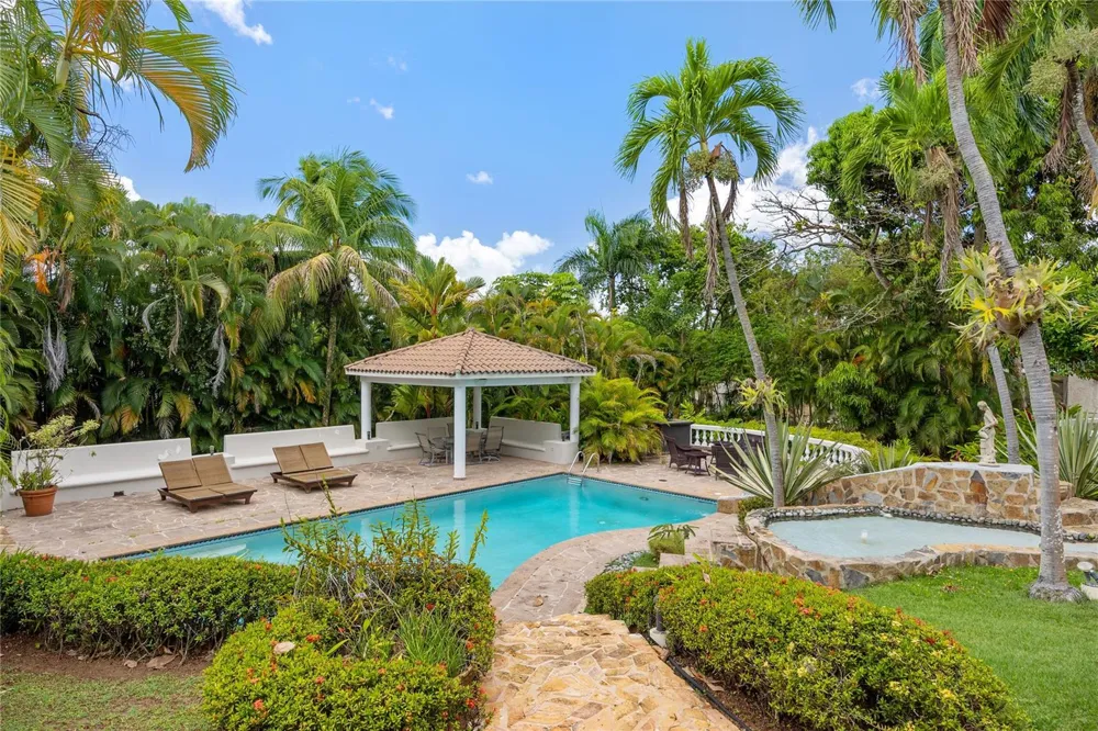 A Street VILLA CAPARRA #A-13 Guaynabo, PR 00966