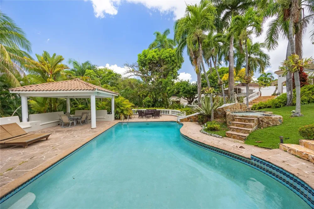 A Street VILLA CAPARRA #A-13 Guaynabo, PR 00966