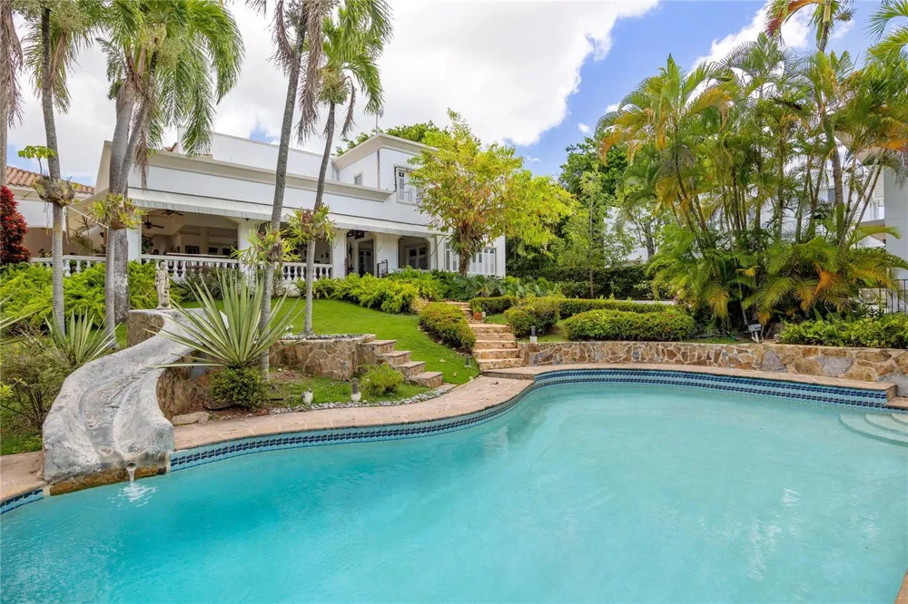 A Street VILLA CAPARRA #A-13 Guaynabo, PR 00966