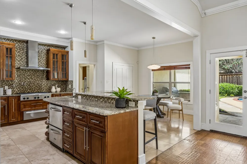 7635 Tanglecrest Drive Dallas, TX 75254