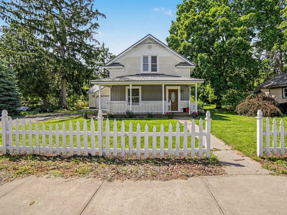 206 E Broadway Street Scottville, MI 49454