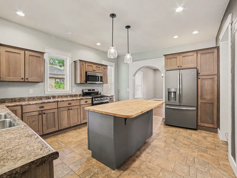 206 E Broadway Street Scottville, MI 49454