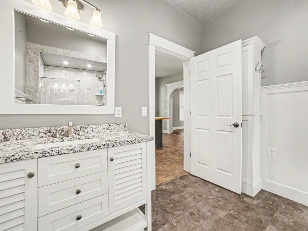 206 E Broadway Street Scottville, MI 49454