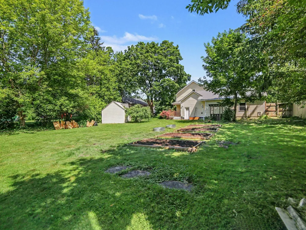 206 E Broadway Street Scottville, MI 49454