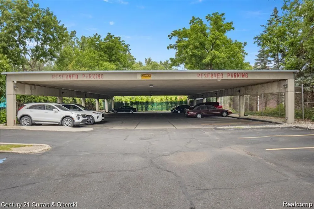 22700 Garrison Street #605 Dearborn City, MI 48124