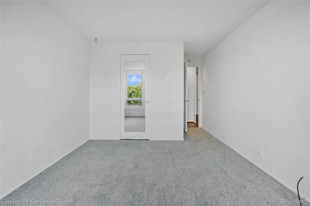 22700 Garrison Street #605 Dearborn City, MI 48124