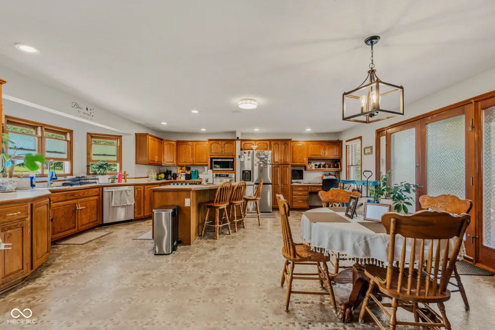 4325 County Road 650 W Brownstown, IN 47220