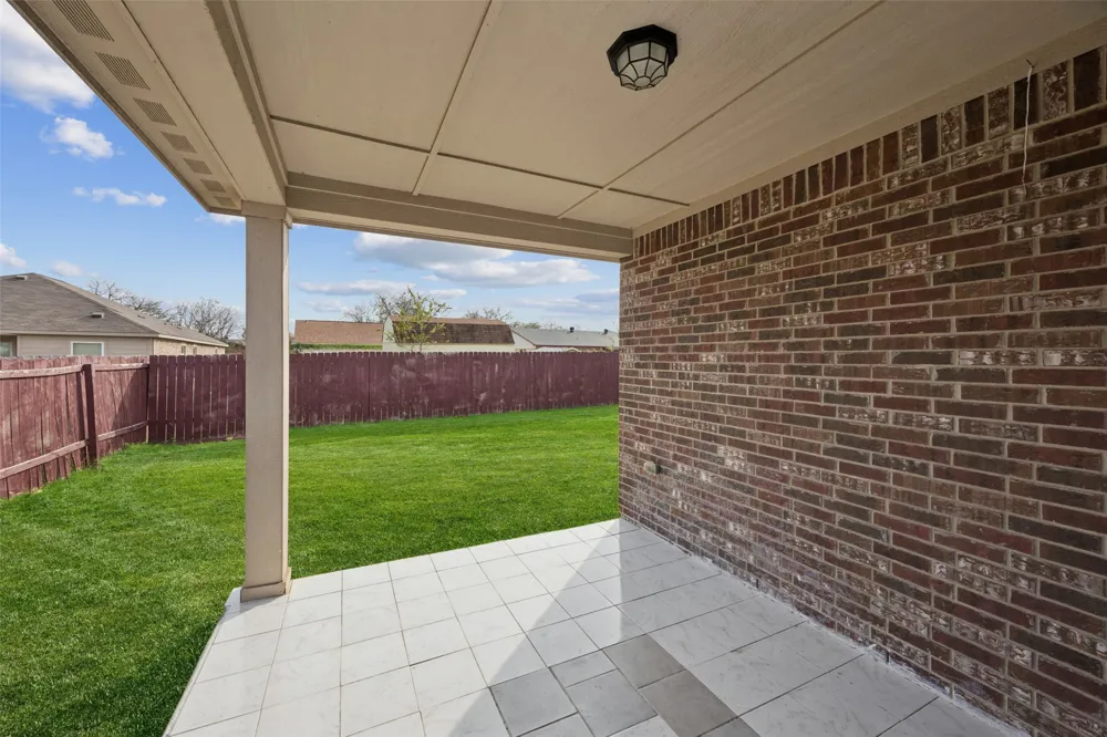 1020 Walnut Ridge Drive Hutchins, TX 75141