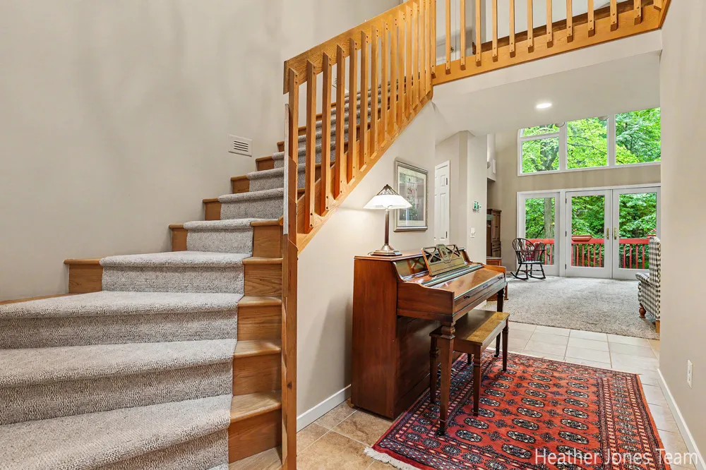 10288 Hathaway Drive Greenville, MI 48838