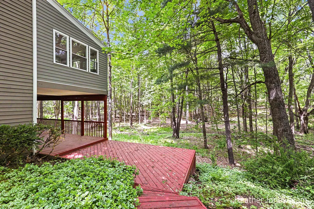 10288 Hathaway Drive Greenville, MI 48838