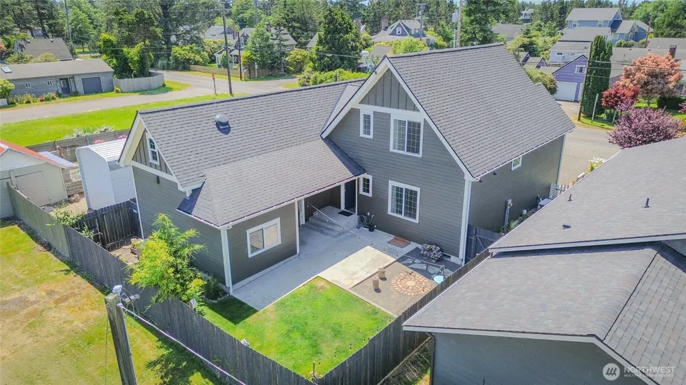5010 L PLACE Seaview, WA 98644