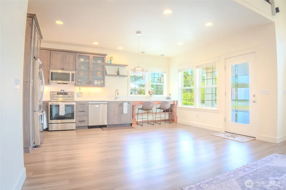 5010 L PLACE Seaview, WA 98644