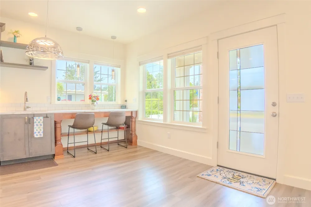 5010 L PLACE Seaview, WA 98644