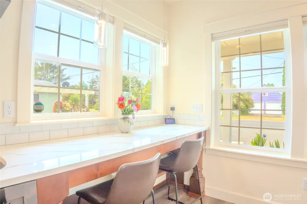 5010 L PLACE Seaview, WA 98644
