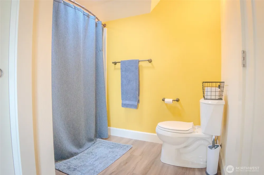 5010 L PLACE Seaview, WA 98644