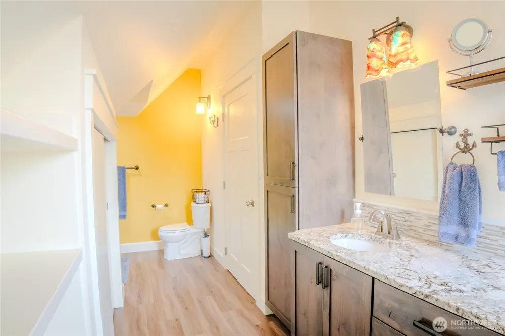 5010 L PLACE Seaview, WA 98644