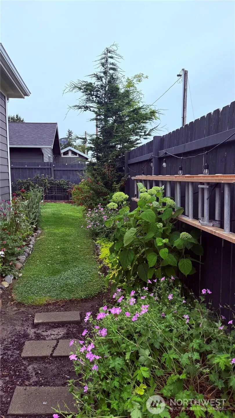 5010 L PLACE Seaview, WA 98644