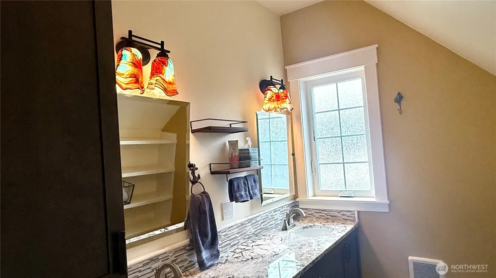 5010 L PLACE Seaview, WA 98644