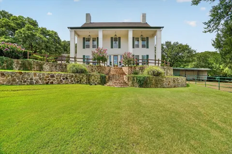 3438 Indian Trail