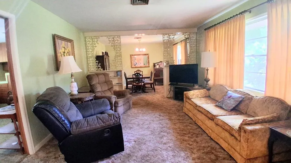 913 Lazy Lane Bryan, TX 77802