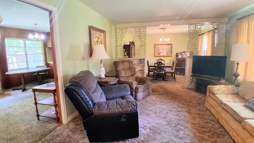 913 Lazy Lane Bryan, TX 77802