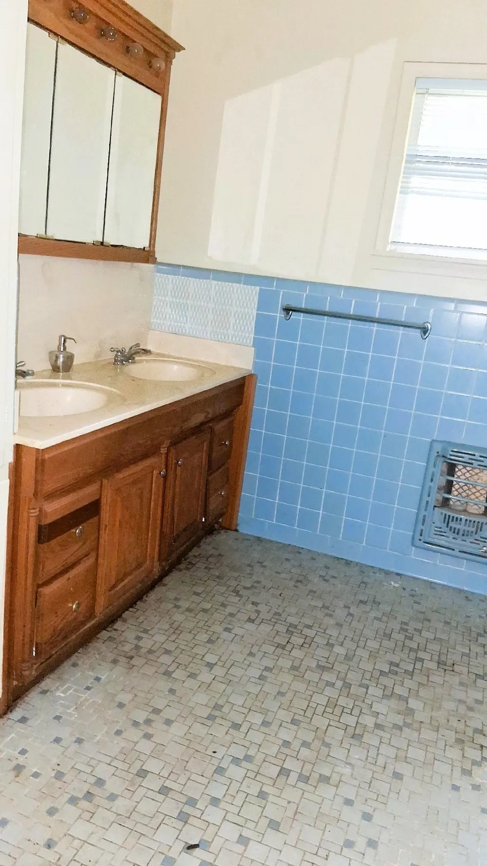 913 Lazy Lane Bryan, TX 77802