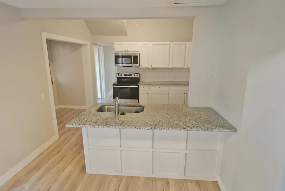 241 W Ross Avenue De Leon, TX 76444