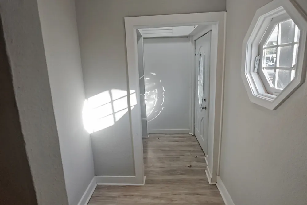 241 W Ross Avenue De Leon, TX 76444