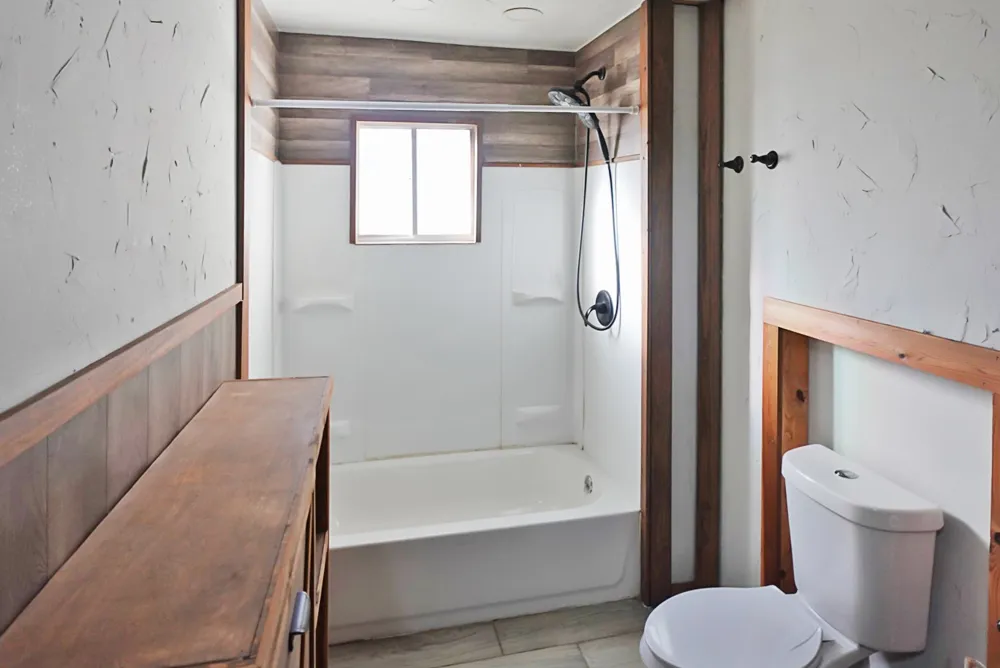 241 W Ross Avenue De Leon, TX 76444