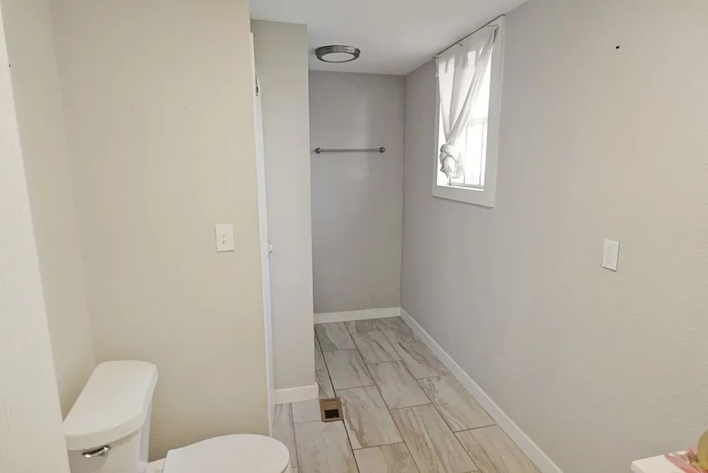 241 W Ross Avenue De Leon, TX 76444