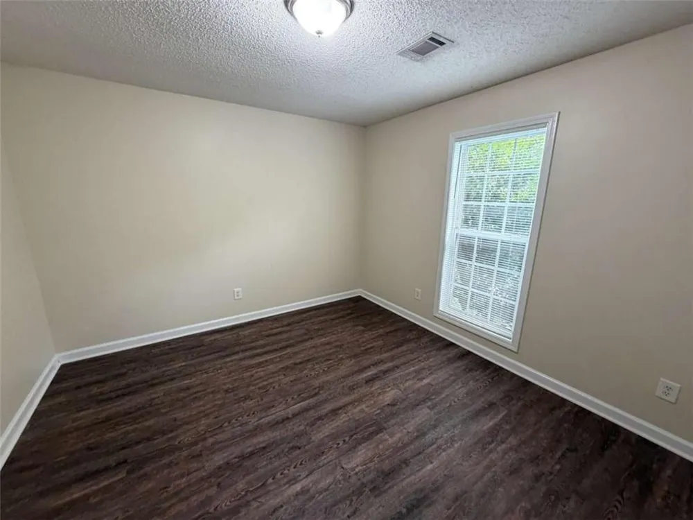 211 Ravenwood Court Bethlehem, GA 30620