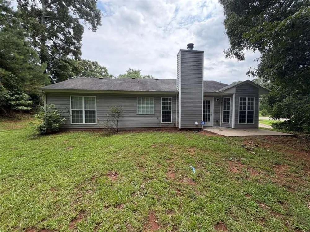211 Ravenwood Court Bethlehem, GA 30620