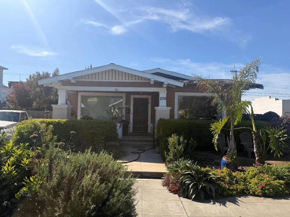220 Pajaro Street Salinas, CA 93901